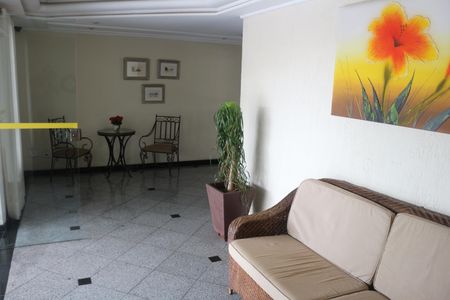 Apartamento à venda com 85m², 3 quartos e 2 vagasHall social