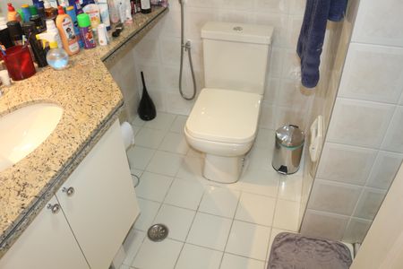 Apartamento à venda com 85m², 3 quartos e 2 vagasBanheiro 1