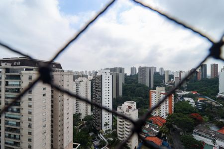 Apartamento à venda com 141m², 4 quartos e 2 vagasVista da Suíte 1