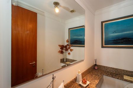 Apartamento à venda com 141m², 4 quartos e 2 vagasLavabo