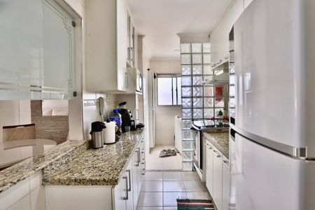 Apartamento à venda com 64m², 3 quartos e 2 vagasCozinha