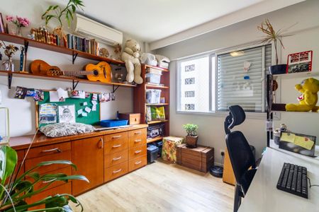 Apartamento para alugar com 107m², 3 quartos e 1 vagaQuarto 1