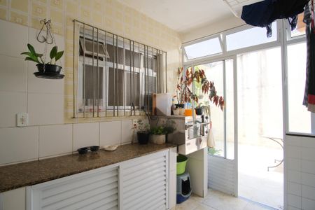 Casa à venda com 181m², 3 quartos e 1 vagaÁrea de Serviço