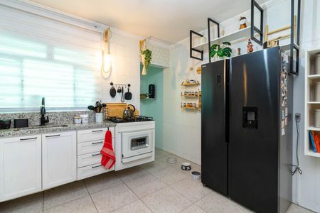 Casa à venda com 120m², 2 quartos e 2 vagas Casa à venda com 120m², 2 quartos e 2 vagasCozinha