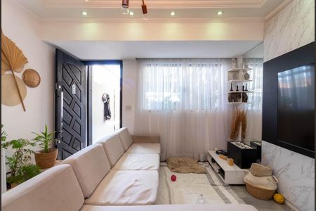 Casa à venda com 120m², 2 quartos e 2 vagas Casa à venda com 120m², 2 quartos e 2 vagasSala