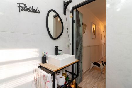 Casa à venda com 120m², 2 quartos e 2 vagas Casa à venda com 120m², 2 quartos e 2 vagasBanheiro 1