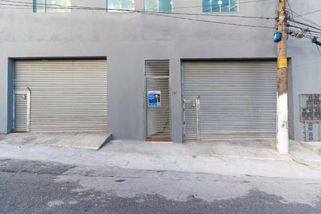 Casa para alugar com 70m², 2 quartos e sem vaga Casa para alugar com 70m², 2 quartos e sem vagaFachada