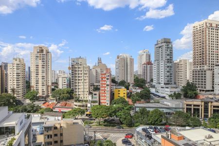 Apartamento à venda com 184m², 4 quartos e 3 vagasVista da Suíte 1
