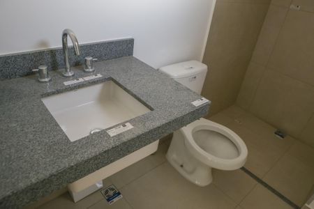 Apartamento à venda com 184m², 4 quartos e 3 vagasBanheiro da Suíte 4