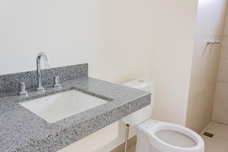 Apartamento à venda com 184m², 3 quartos e 3 vagasBanheiro da Suíte 2