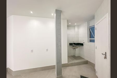 Apartamento à venda com 110m², 3 quartos e sem vaga Apartamento à venda com 110m², 3 quartos e sem vagaCozinha e Área de Serviço