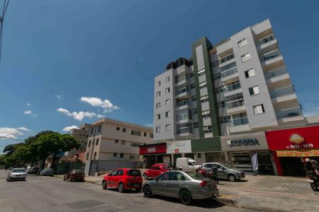 Apartamento à venda com 60m², 2 quartos e 1 vagaFachada