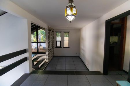 Casa à venda com 363m², 3 quartos e 2 vagasSala