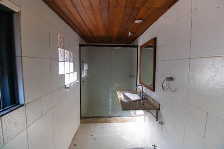 Casa à venda com 363m², 3 quartos e 2 vagasBanheiro da Suíte 2