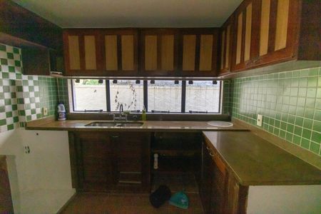 Casa à venda com 363m², 3 quartos e 2 vagasCozinha