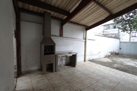 Casa à venda com 338m², 3 quartos e 4 vagasChurrasqueira