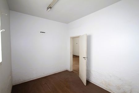 Casa à venda com 338m², 3 quartos e 4 vagasQuarto 4