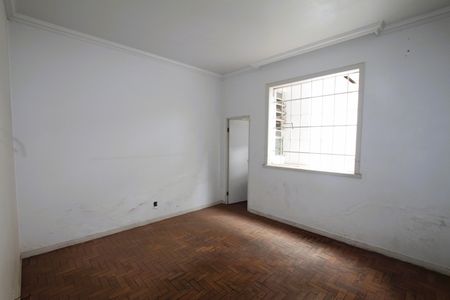 Casa à venda com 338m², 3 quartos e 4 vagas Suíte