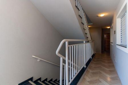 Apartamento para alugar com 34m², 1 quarto e sem vagaEscada