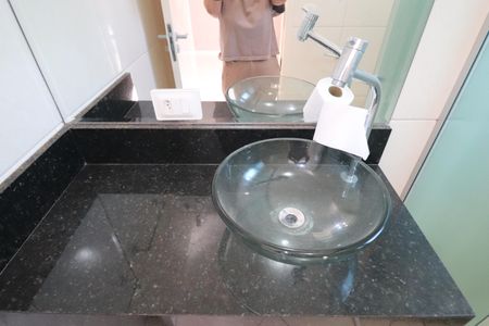 Apartamento à venda com 70m², 2 quartos e 2 vagasBanheiro da Suíte