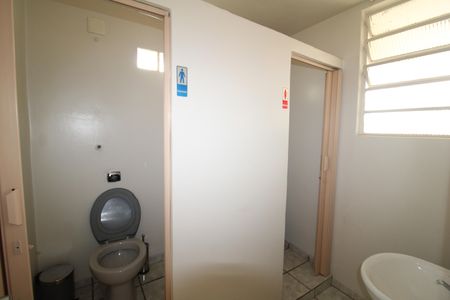 Apartamento para alugar com 100m², 3 quartos e sem vagaBanheiro