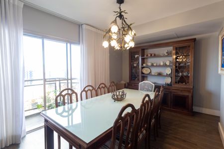 Apartamento para alugar com 260m², 4 quartos e 3 vagasCopa