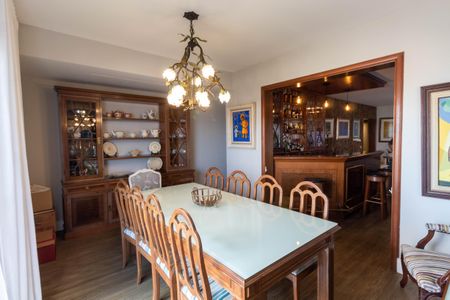 Apartamento para alugar com 260m², 4 quartos e 3 vagasCopa