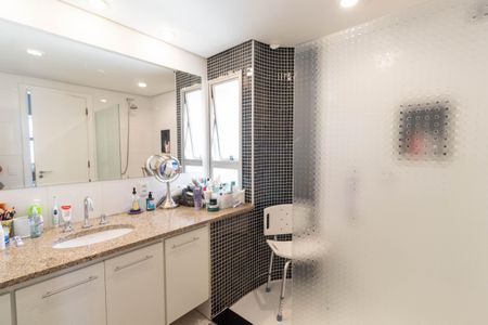 Apartamento para alugar com 260m², 4 quartos e 3 vagasBanheiro da Suíte 2