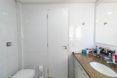Apartamento para alugar com 260m², 4 quartos e 3 vagasBanheiro 3