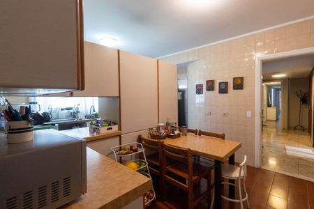 Apartamento para alugar com 260m², 4 quartos e 3 vagasCozinha