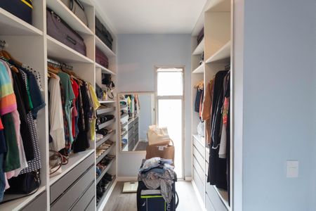 Apartamento para alugar com 260m², 4 quartos e 3 vagasCloset da suíte 2