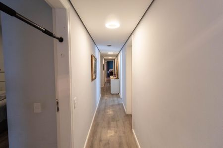 Apartamento para alugar com 260m², 4 quartos e 3 vagasCorredor