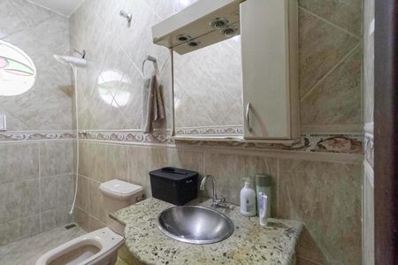 Casa à venda com 360m², 4 quartos e 4 vagas Casa à venda com 360m², 4 quartos e 4 vagasBanheiro social