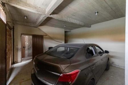 Casa à venda com 360m², 4 quartos e 4 vagas Casa à venda com 360m², 4 quartos e 4 vagasGaragem