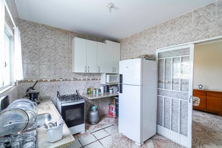 Casa à venda com 360m², 4 quartos e 4 vagas Casa à venda com 360m², 4 quartos e 4 vagasCozinha