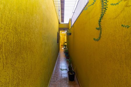 Casa à venda com 184m², 3 quartos e 2 vagas Casa à venda com 184m², 3 quartos e 2 vagasCorredor Externo