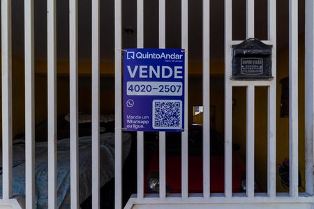 Casa à venda com 184m², 3 quartos e 2 vagas Casa à venda com 184m², 3 quartos e 2 vagasPlaca