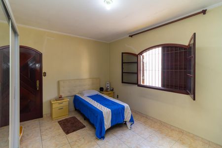 Casa à venda com 184m², 3 quartos e 2 vagas Casa à venda com 184m², 3 quartos e 2 vagasQuarto 2