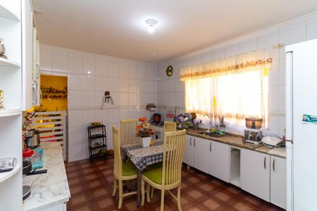 Casa à venda com 184m², 3 quartos e 2 vagas Casa à venda com 184m², 3 quartos e 2 vagasCozinha