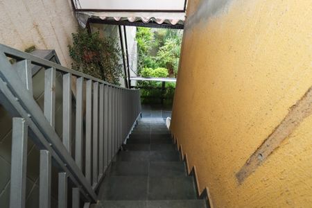 Casa para alugar com 120m², 2 quartos e 1 vagaÁrea externa