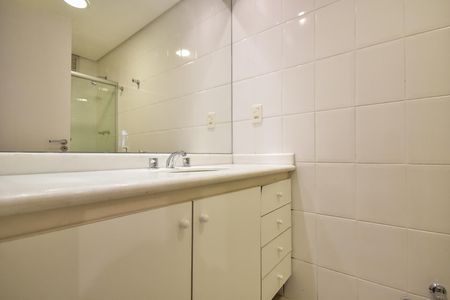 Apartamento para alugar com 636m², 4 quartos e 3 vagasBanheiro Suíte 2