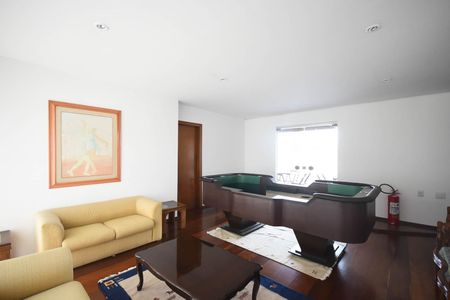 Apartamento para alugar com 636m², 4 quartos e 3 vagasÁrea comum