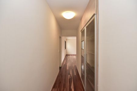Apartamento para alugar com 636m², 4 quartos e 3 vagasCorredor