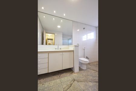 Apartamento para alugar com 636m², 4 quartos e 3 vagasBanheiro Suíte 4