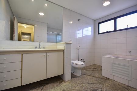 Apartamento para alugar com 636m², 4 quartos e 3 vagasBanheiro Suíte 4