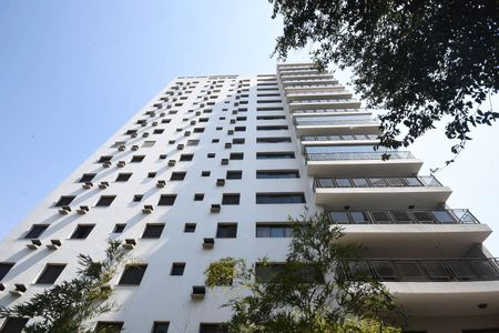 Apartamento para alugar com 636m², 4 quartos e 3 vagasFachada