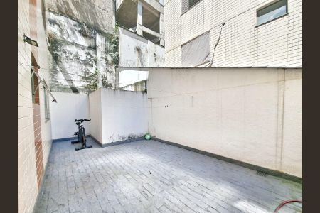 Apartamento à venda com 134m², 3 quartos e 2 vagas Apartamento à venda com 134m², 3 quartos e 2 vagasÁrea de Serviço