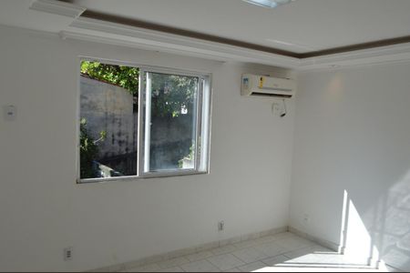 Casa de condomínio à venda com 120m², 3 quartos e 1 vagaSuíte