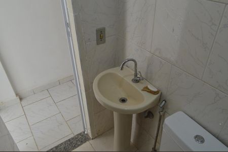 Casa de condomínio à venda com 120m², 3 quartos e 1 vagaBanheiro