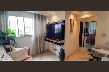 Apartamento à venda com 76m², 2 quartos e 1 vaga Apartamento à venda com 76m², 2 quartos e 1 vagaSala